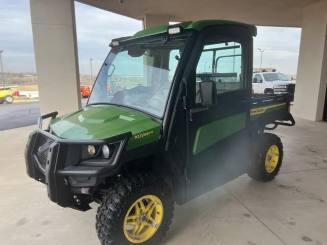 Image of John Deere XUV 835R equipment image 1