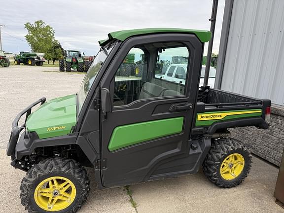 Image of John Deere XUV 835R equipment image 2