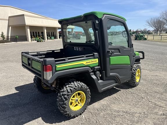 Image of John Deere XUV 835R equipment image 4