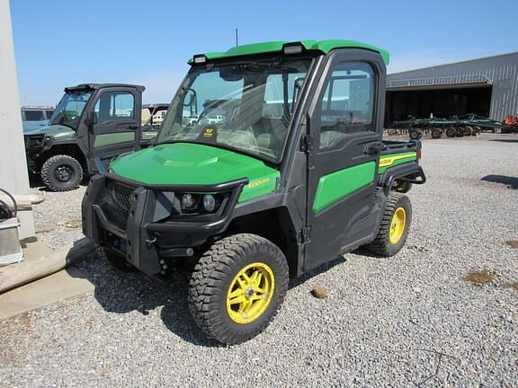 Image of John Deere XUV 835R Primary image