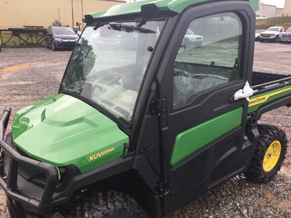 Main image John Deere XUV 835R