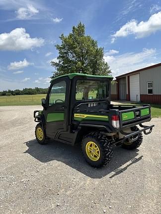 Image of John Deere XUV 835R equipment image 2