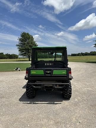 Image of John Deere XUV 835R equipment image 3