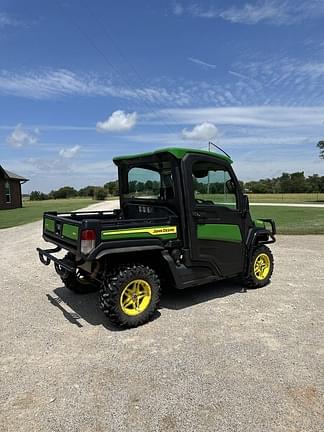 Image of John Deere XUV 835R equipment image 4