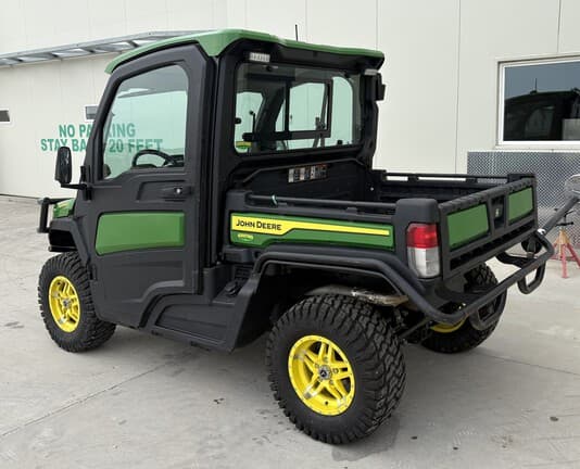 Image of John Deere XUV 835R equipment image 4
