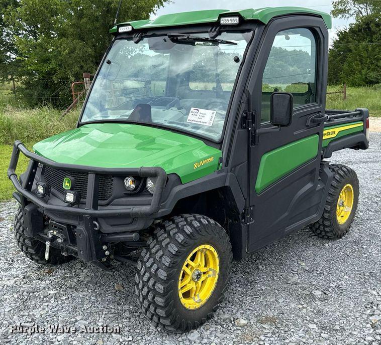 Image of John Deere XUV 835R Primary image