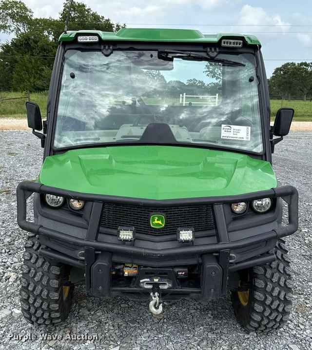 Image of John Deere XUV 835R equipment image 1