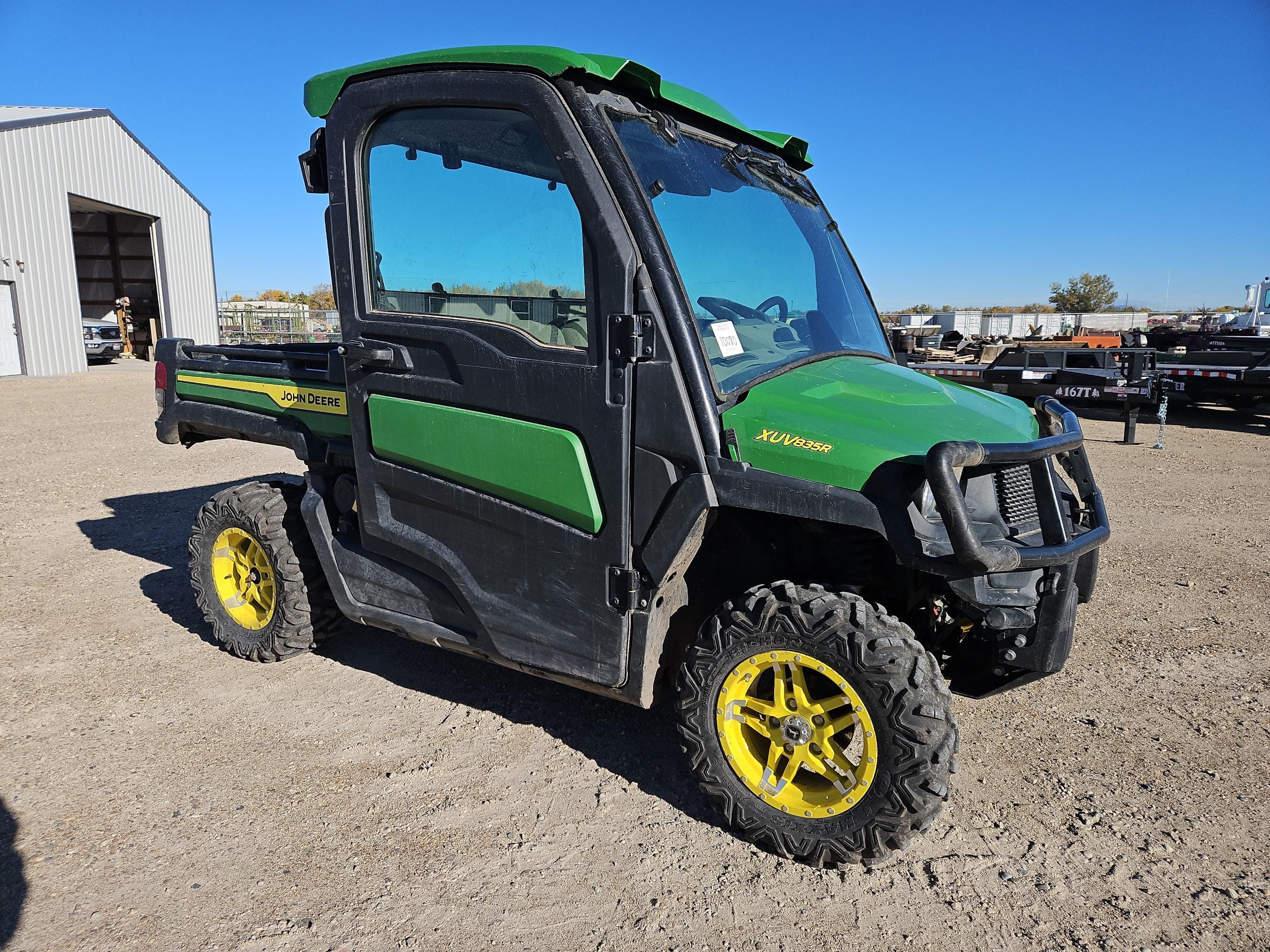 Main image John Deere XUV 835R
