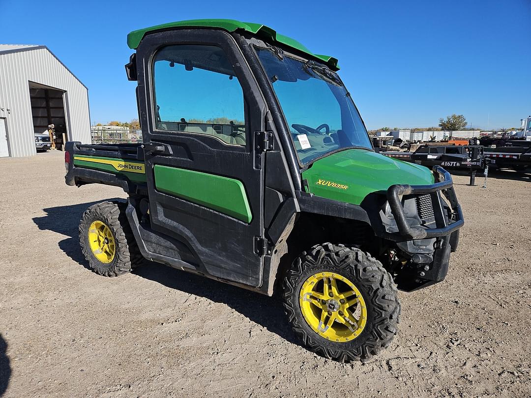 Image of John Deere XUV 835R Primary image