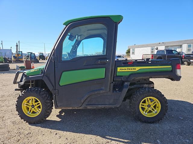 Image of John Deere XUV 835R equipment image 3