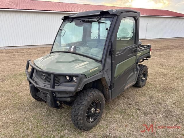 Image of John Deere XUV 835R equipment image 2