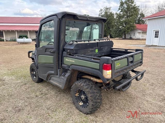 Image of John Deere XUV 835R equipment image 1