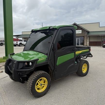 2022 John Deere XUV 865R Equipment Image0