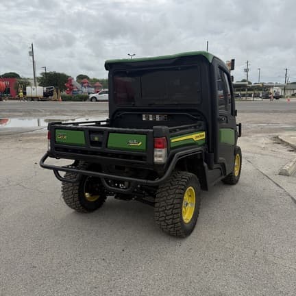 Image of John Deere XUV 865R equipment image 3