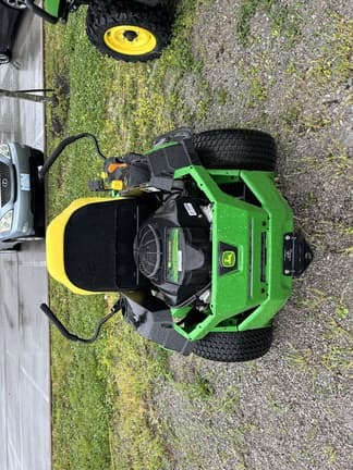 Image of John Deere Z320M equipment image 2