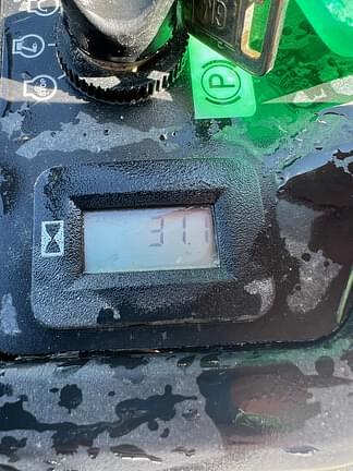 Image of John Deere Z335E equipment image 4