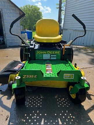 Image of John Deere Z335E Primary image