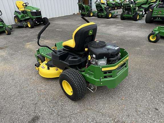 Image of John Deere Z335E equipment image 3