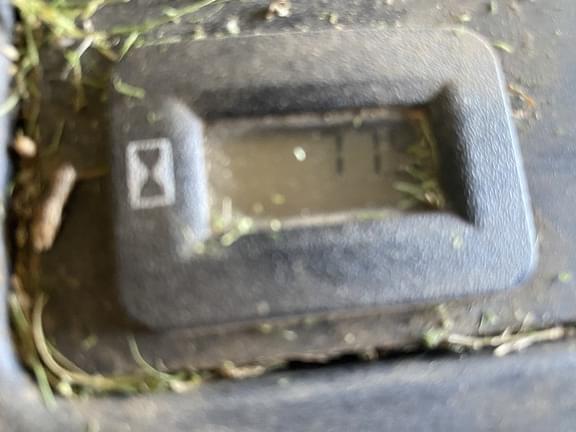 Image of John Deere Z335E equipment image 3