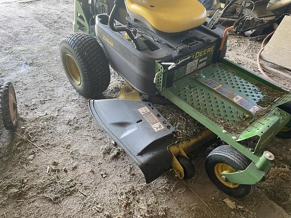 Image of John Deere Z335E equipment image 1