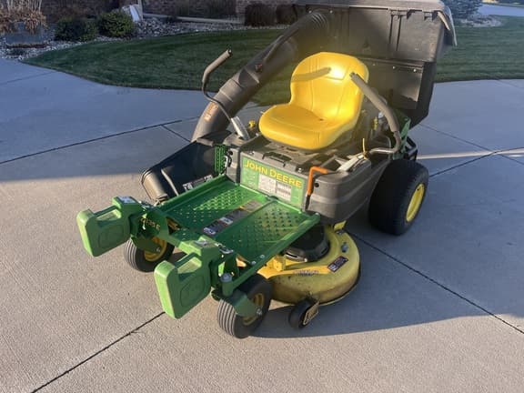 Image of John Deere Z335E Image 1