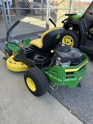 Image of John Deere Z335E equipment image 3