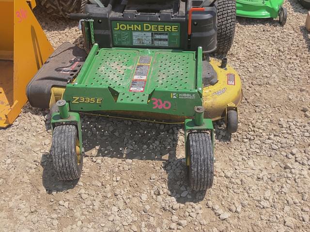 Image of John Deere Z335E equipment image 1