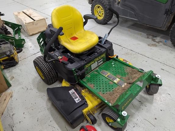 Image of John Deere Z345M equipment image 3