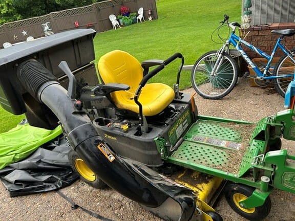 2022 John Deere Z345M Equipment Image0