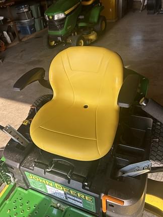 Image of John Deere Z355E equipment image 4