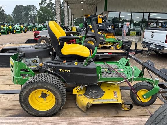 Image of John Deere Z355R equipment image 3