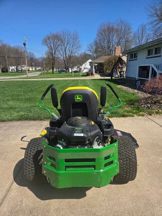 Image of John Deere Z355R equipment image 1
