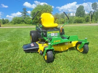 Image of John Deere Z365R equipment image 1
