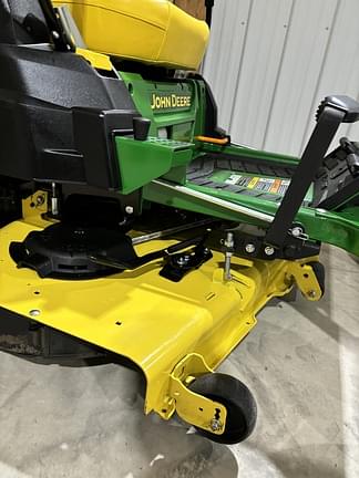 Image of John Deere Z515E equipment image 1