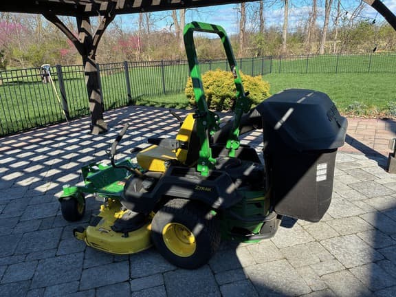 Image of John Deere Z515E equipment image 3