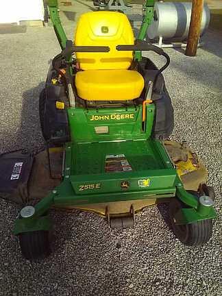 Image of John Deere Z515E equipment image 3