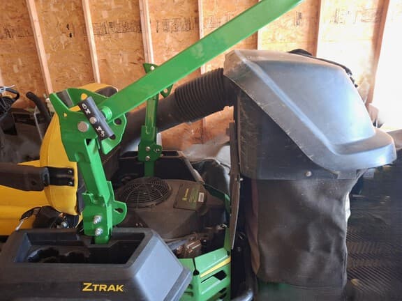 Image of John Deere Z530M equipment image 2