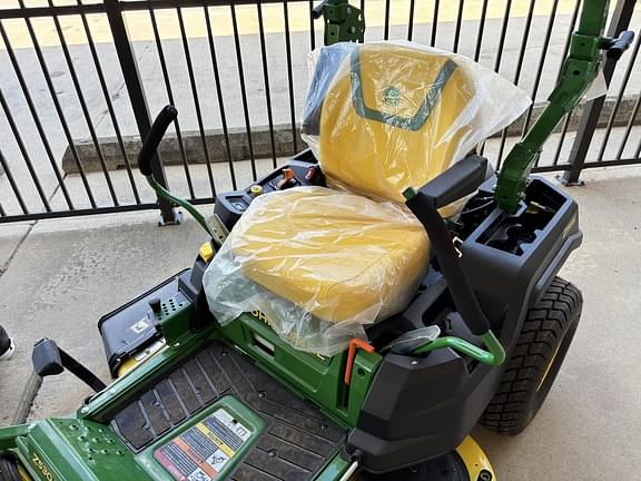 Image of John Deere Z530M equipment image 3