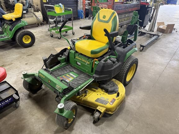Image of John Deere Z530R equipment image 1