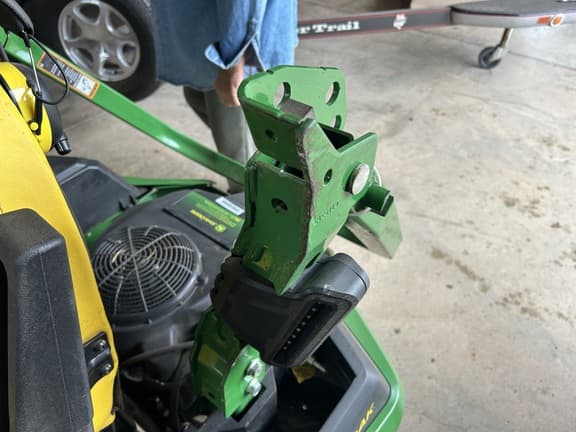 Image of John Deere Z540R equipment image 1