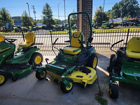 Image of John Deere Z545R equipment image 1