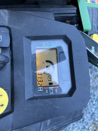 Image of John Deere Z545R equipment image 2