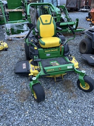Image of John Deere Z545R equipment image 4