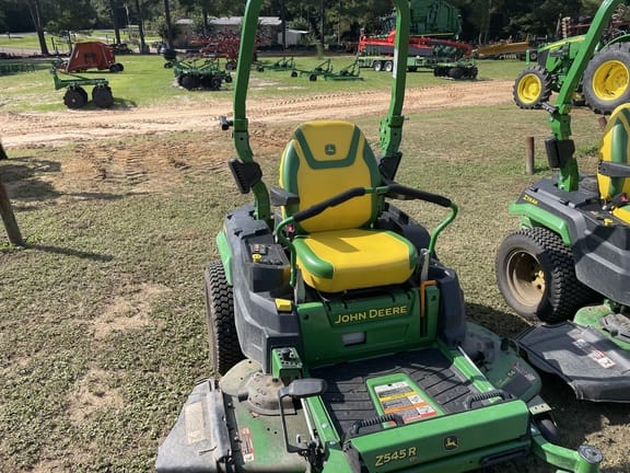 2022 John Deere Z545R Equipment Image0