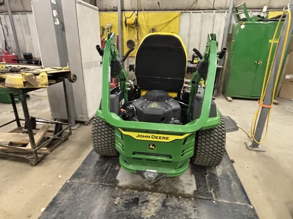 Image of John Deere Z545R equipment image 2