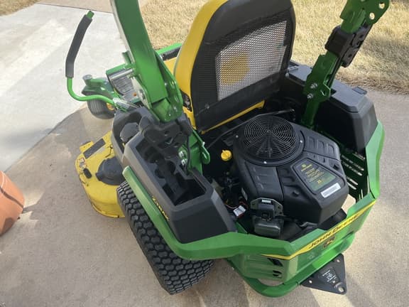 Image of John Deere Z545R equipment image 4