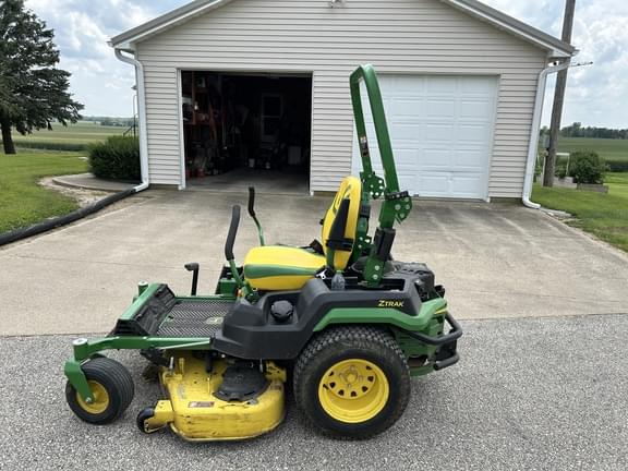 Image of John Deere Z545R equipment image 4