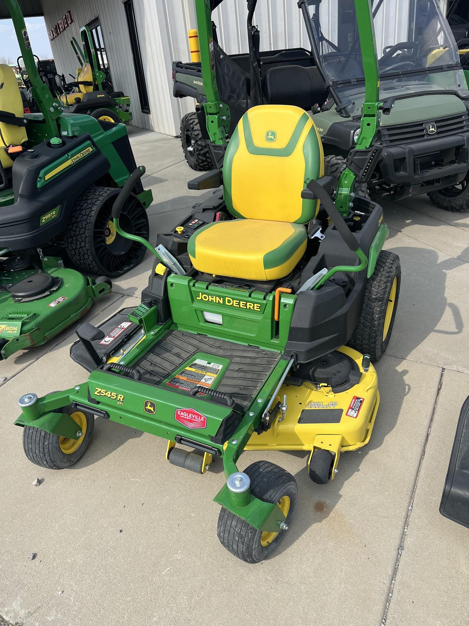 2022 John Deere Z545R Equipment Image0