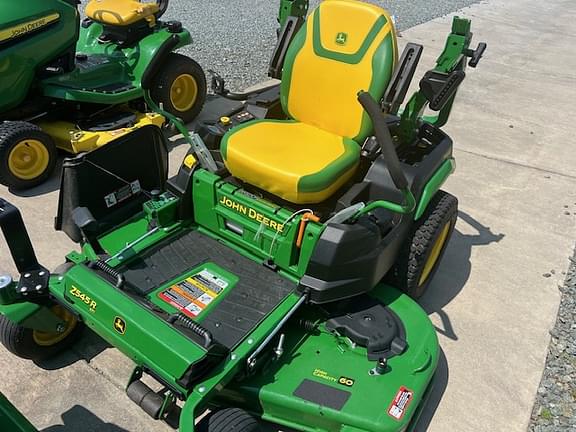 Image of John Deere Z545R equipment image 3