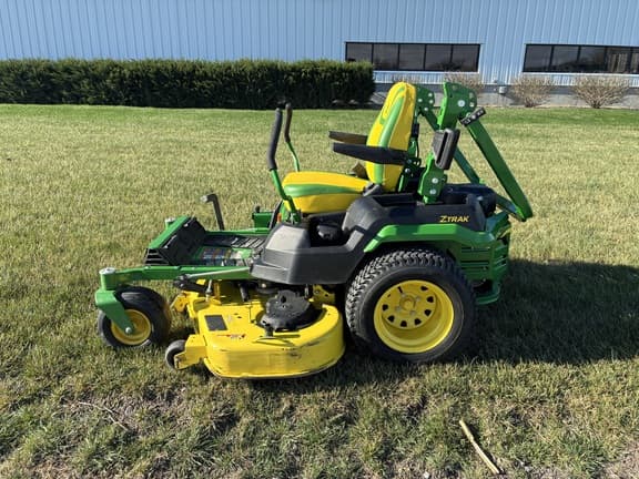 Image of John Deere Z545R equipment image 1